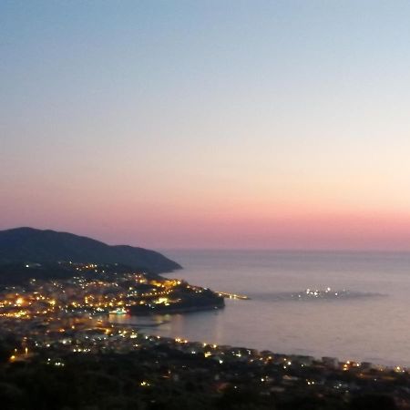 Una Terrazza Sul Mare อากรอโปลี ภายนอก รูปภาพ